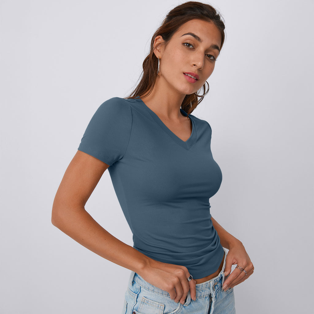 TrendyQueen Women‘s 3 Piece V Neck  Short Sleeve Shirts Basic Going Out Tops Slim Fit Crop Tops 2025 Y2k Clothes