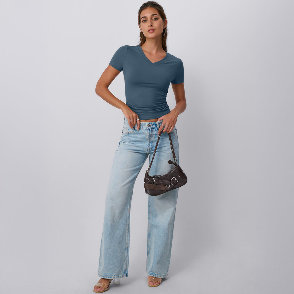 TrendyQueen Women‘s 3 Piece V Neck  Short Sleeve Shirts Basic Going Out Tops Slim Fit Crop Tops 2025 Y2k Clothes